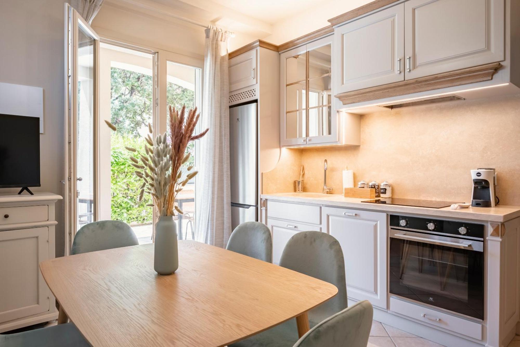 Zefiro Apartments Σαν Βιντσέντσο Εξωτερικό φωτογραφία